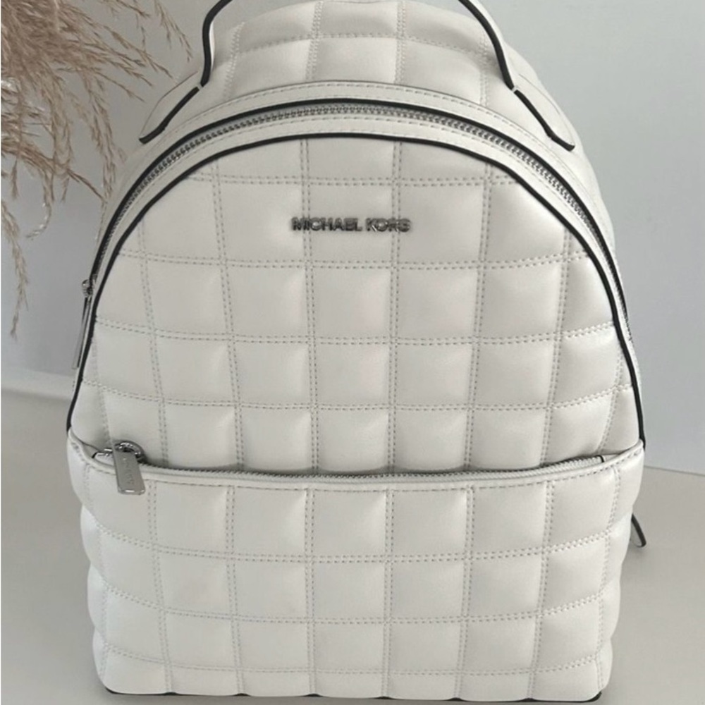 Michael Kors White Quilted Leather Backpack Silver Hardware Front Zip Pocket - Picture 6 of 11